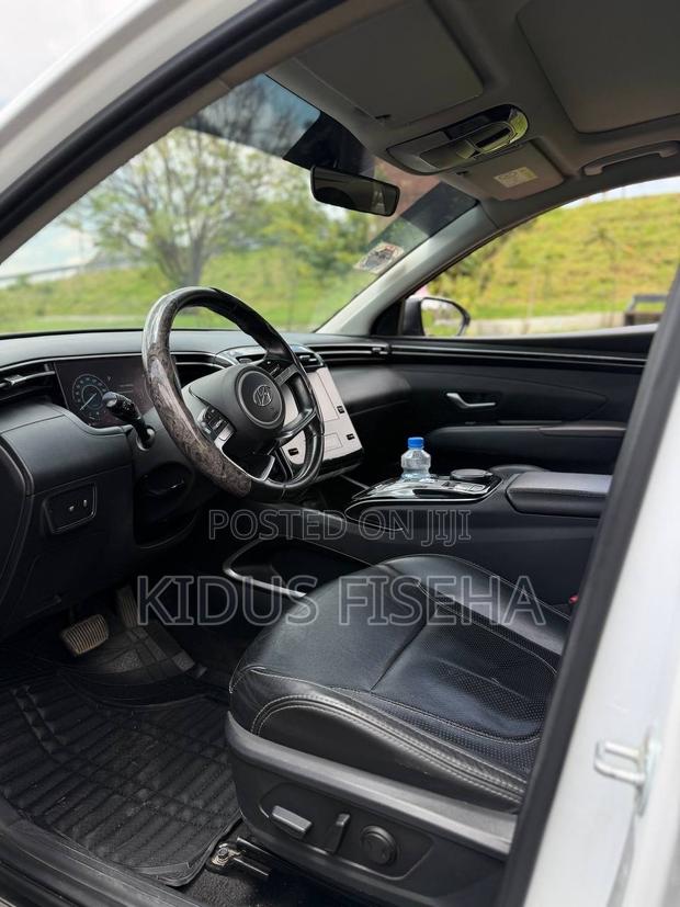 Hyundai Tucson 2022 White
