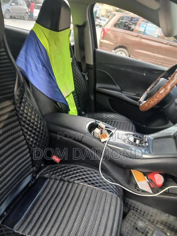 BYD E2 43 kWh 94 hp FWD 2025 Gray