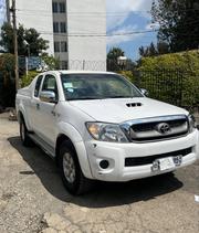 Toyota Hilux 2010 White for sale