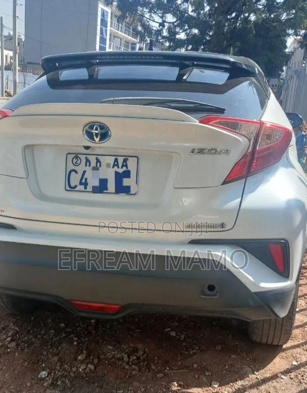 Toyota C-HR 2023