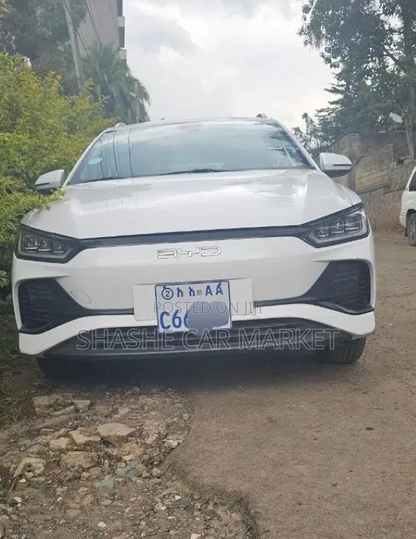 BYD E2 43 kWh 94 hp FWD 2025 White
