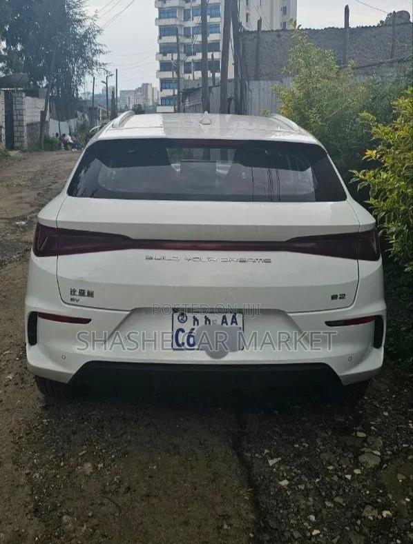 BYD E2 43 kWh 94 hp FWD 2025 White