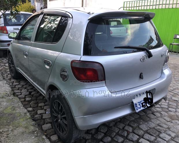 Toyota Vitz 1.0 FWD 5dr 2000 Silver
