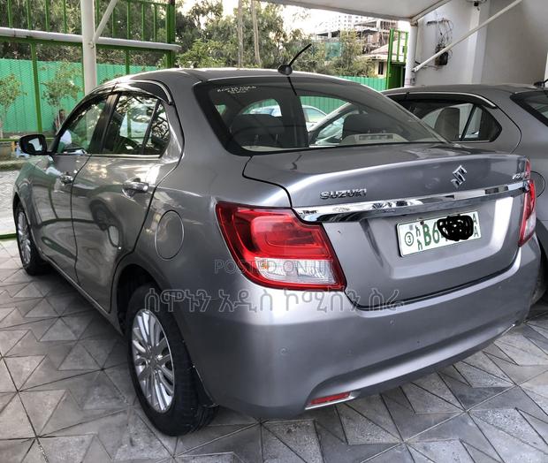 Suzuki Dzire 2022 Silver