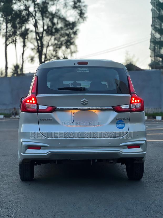 Suzuki Ertiga 2021 Silver