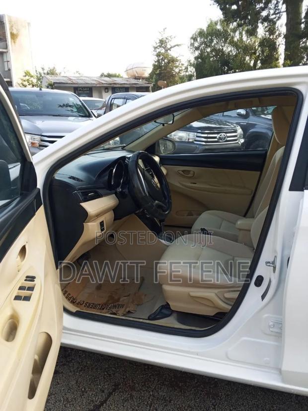 Toyota Yaris 2014 White