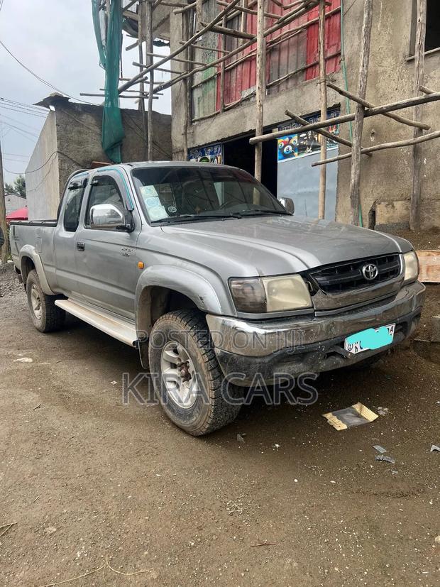 Toyota Hilux 2.5 Cab 2005 Silver