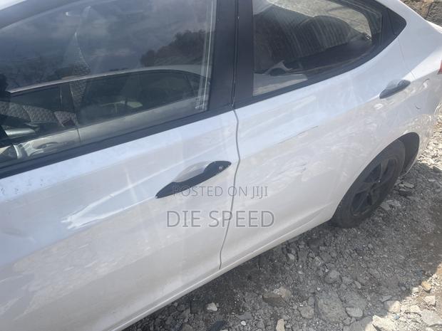 Hyundai Avante 2011 White