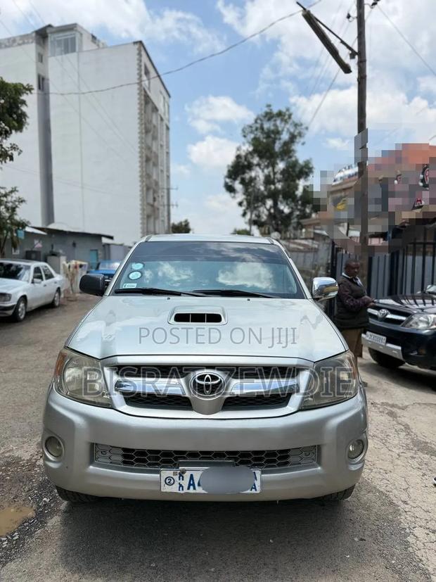 Toyota Hilux 2007 Silver