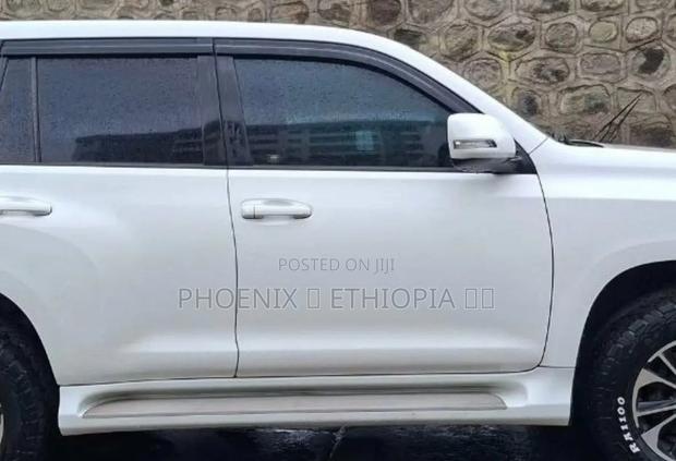 Toyota Land Cruiser Prado 2014 White
