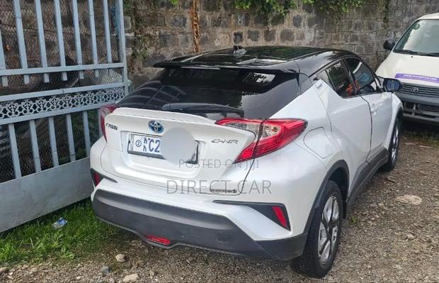Toyota C-HR 2022 White