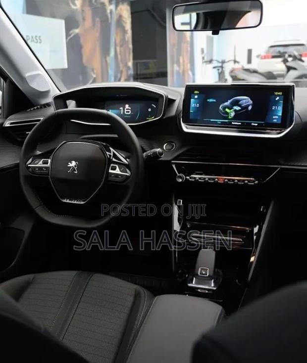 Peugeot 2008 2022 Gray