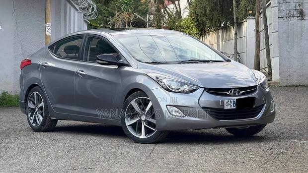 Hyundai Avante 2012 Gray