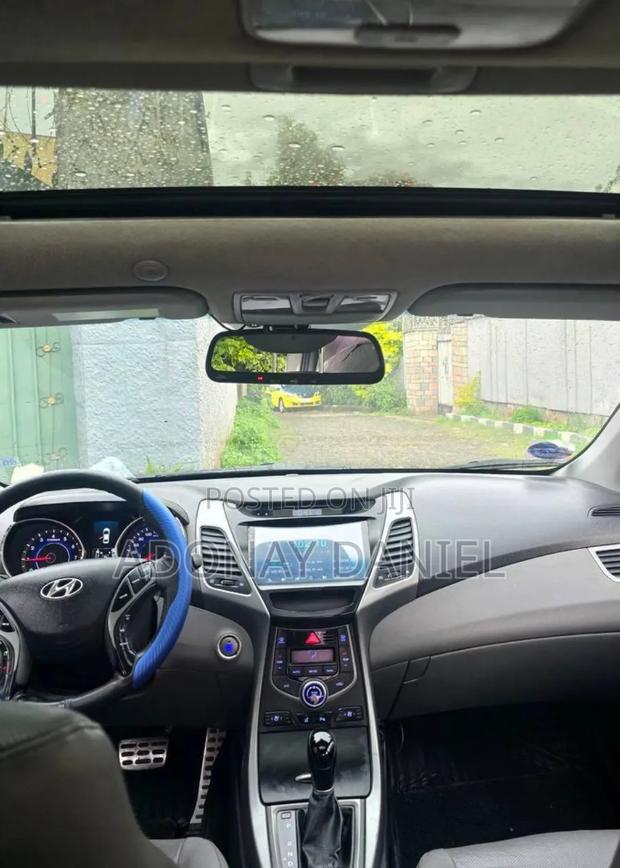 Hyundai Avante 2015