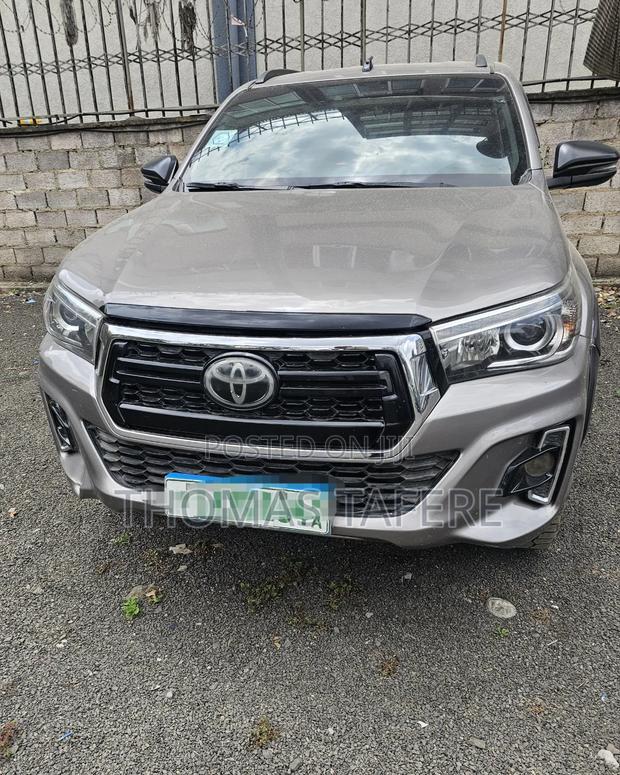 Toyota Hilux 2020 Beige