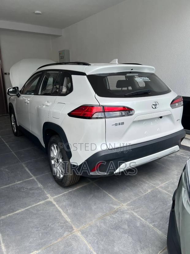 New Toyota Corolla Cross 2025 White