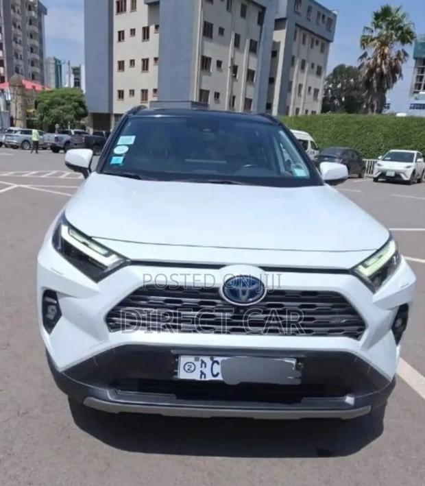 Toyota RAV4 2023 White