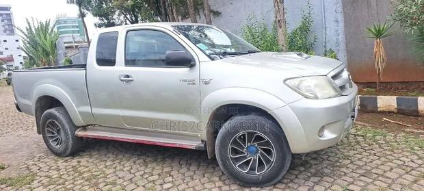 Toyota Hilux 2.5 D-4D 2008 Silver