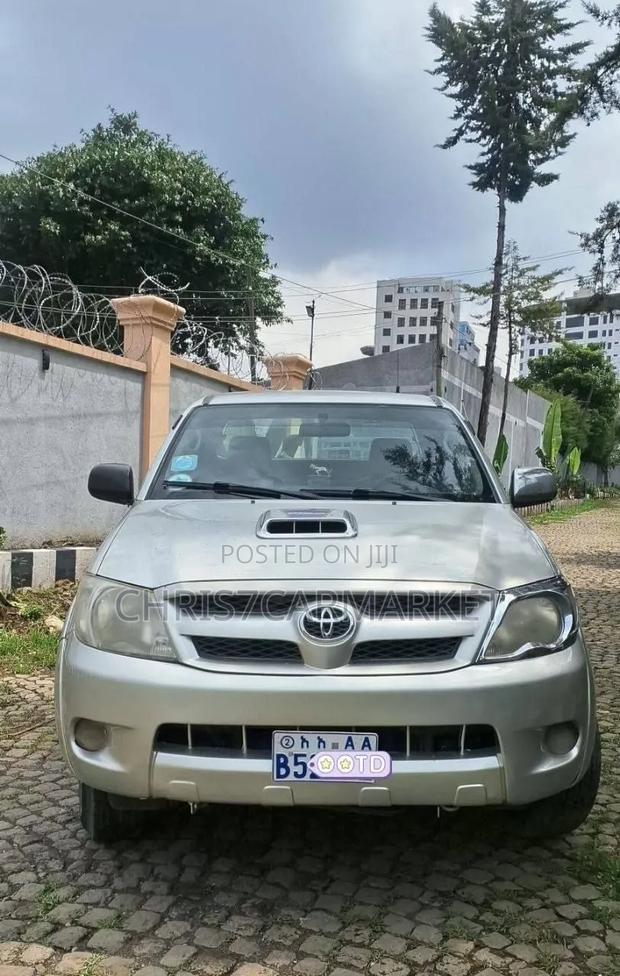Toyota Hilux 2.5 D-4D 2008 Silver