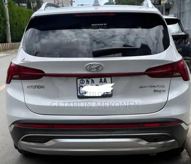 Hyundai Santa Fe 2023 White