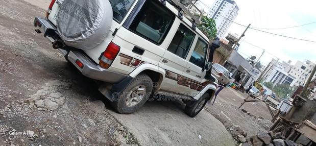Toyota Land Cruiser 4.0 V6 EXR 2019 White