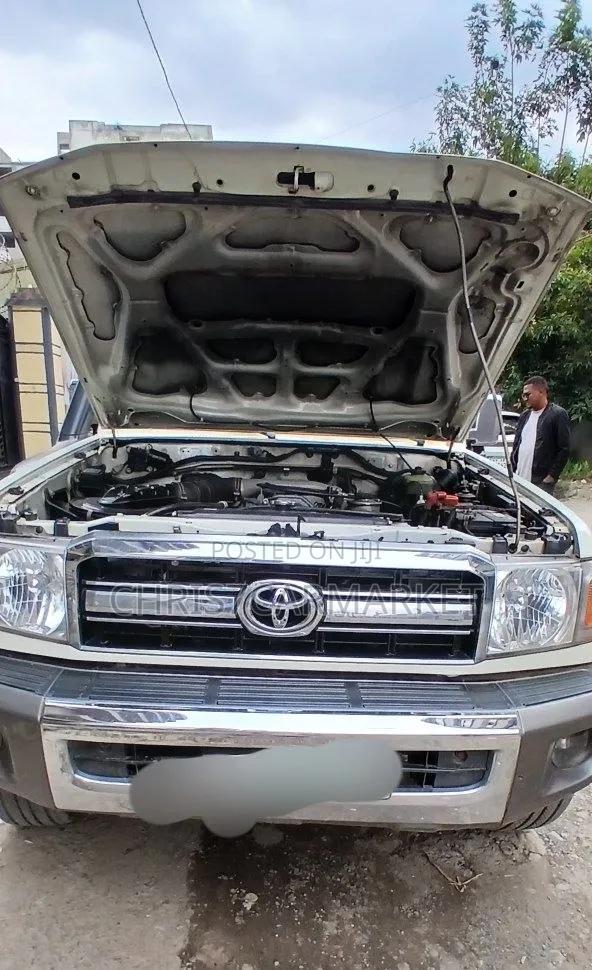 Toyota Land Cruiser 4.0 V6 EXR 2019 White