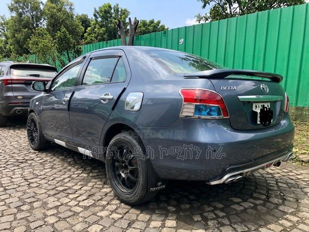 Toyota Belta 2007 Blue