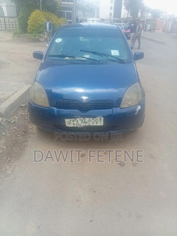 Toyota Vitz 2001 Blue