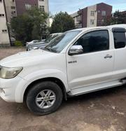 Toyota Hilux 2013 White for sale