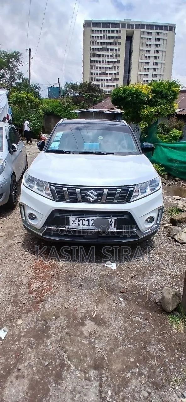 Suzuki Grand Vitara 2022 White
