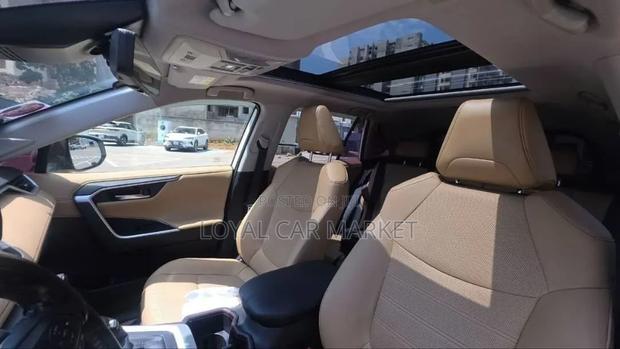 Toyota RAV4 2023 White