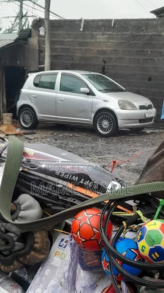 Toyota Vitz 1999 Silver