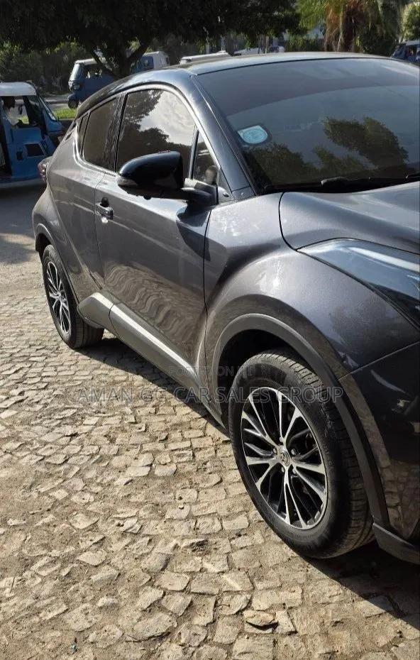 Toyota C-HR 2021 Gray