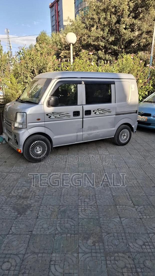 Suzuki Every Wagon 2012 Gray