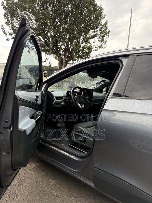 Volkswagen ID.4 2022 Gray