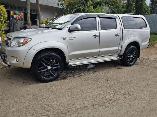 Toyota Hilux 2008 Silver