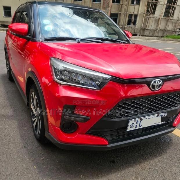 Toyota Raize 2022 Red
