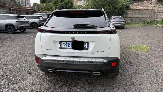 Peugeot 2008 2022 White