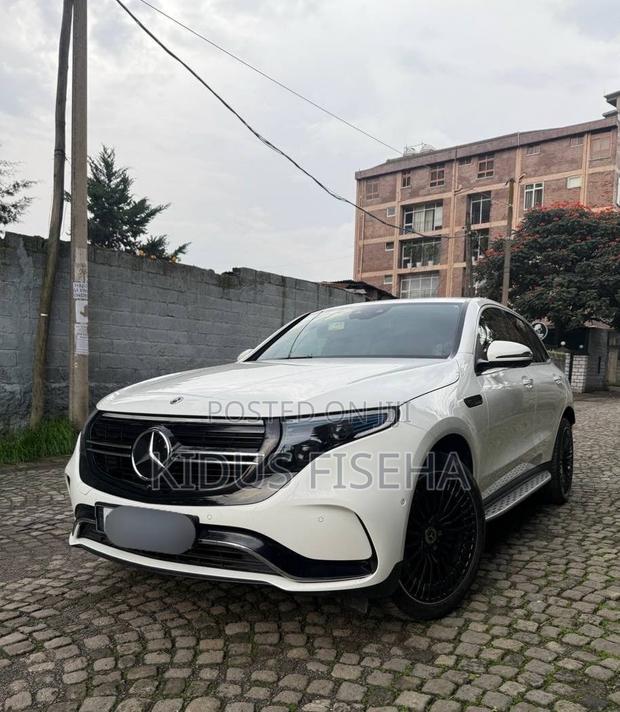 Mercedes-Benz EQC EQC400 4MATIC 2022 White