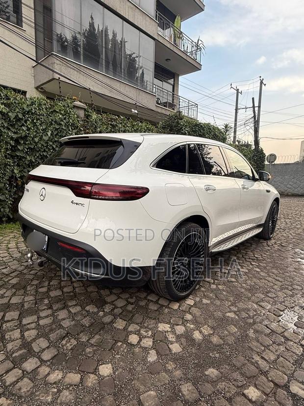 Mercedes-Benz EQC EQC400 4MATIC 2022 White