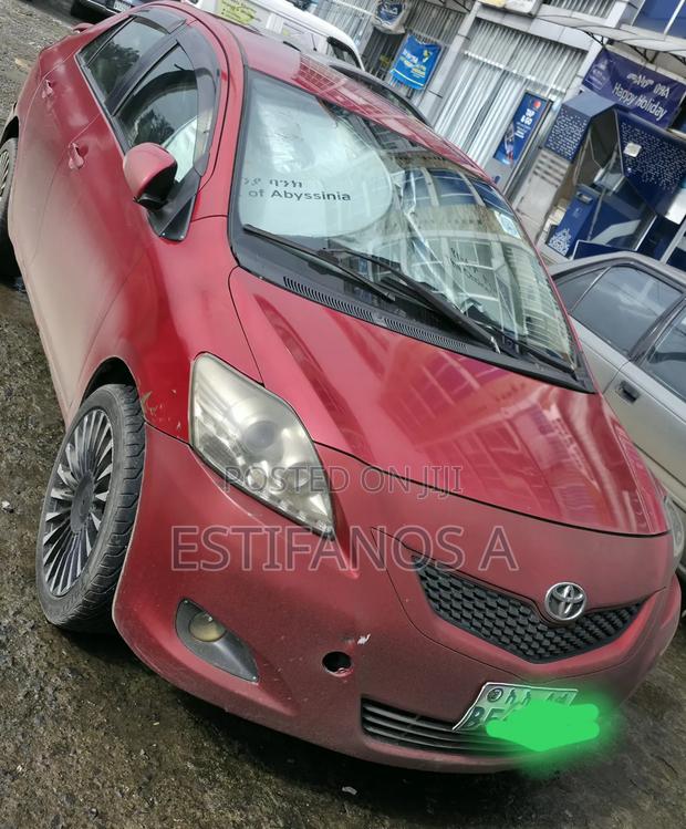 Toyota Yaris 2010 Red
