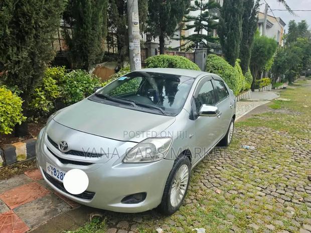 Toyota Belta 2007 Silver