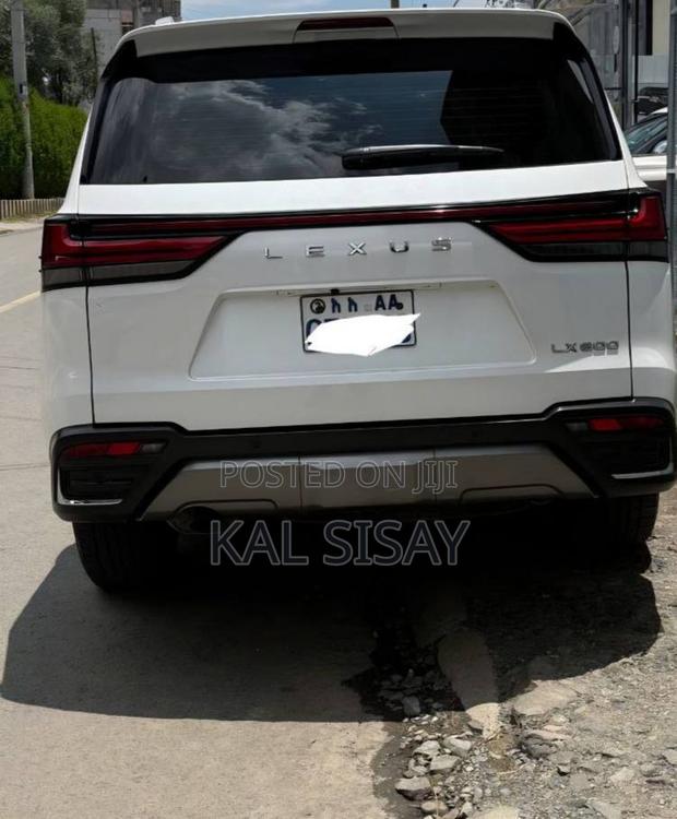 Lexus LX 2023 White