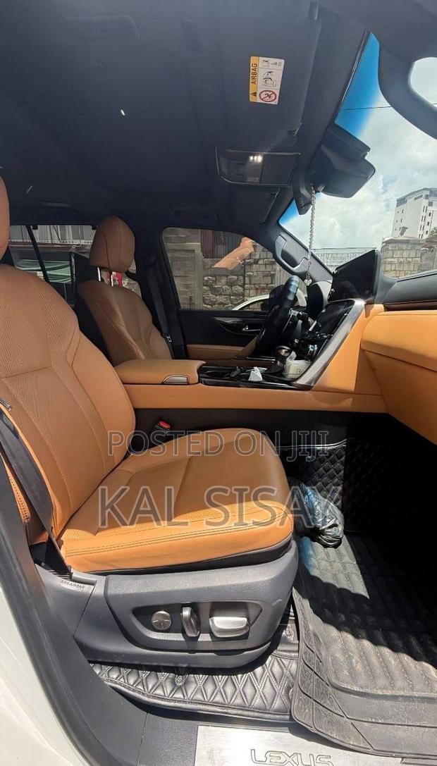 Lexus LX 2023 White