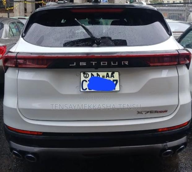 Jetour X70 Plus 2022 White