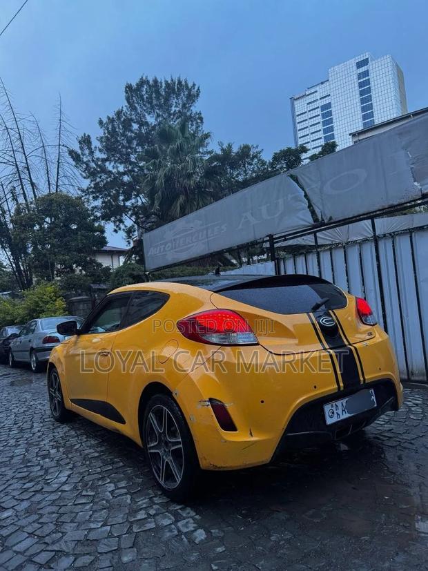 Hyundai Veloster 2013 Yellow