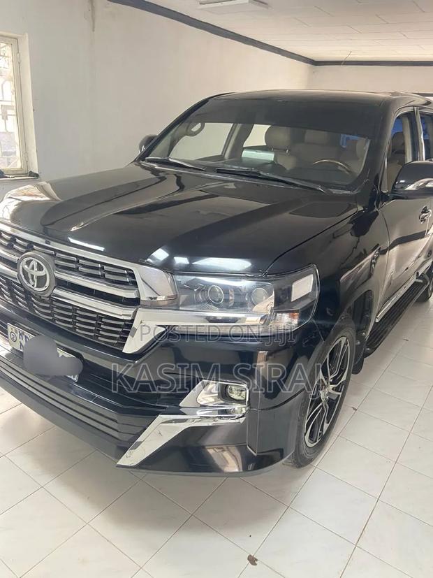Toyota Land Cruiser 4.5 V8 DSL 2012 Gray