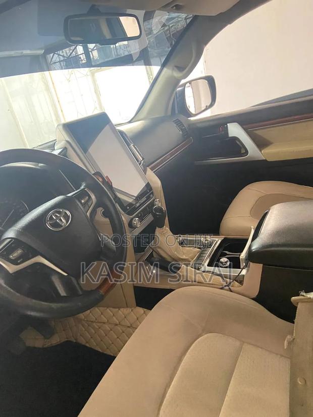 Toyota Land Cruiser 4.5 V8 DSL 2012 Gray