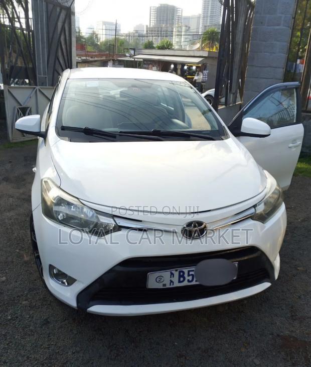 Toyota Yaris 2014 White