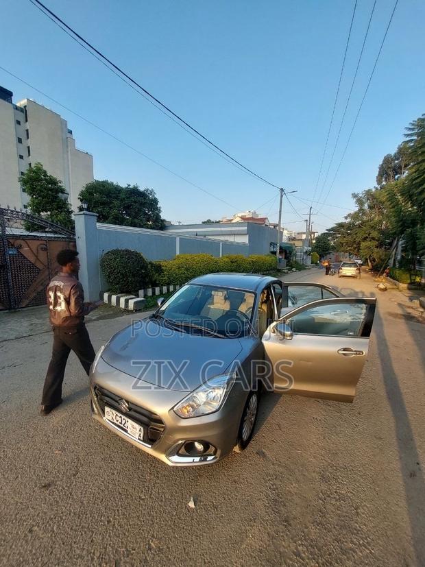 Suzuki Dzire 2022 Silver